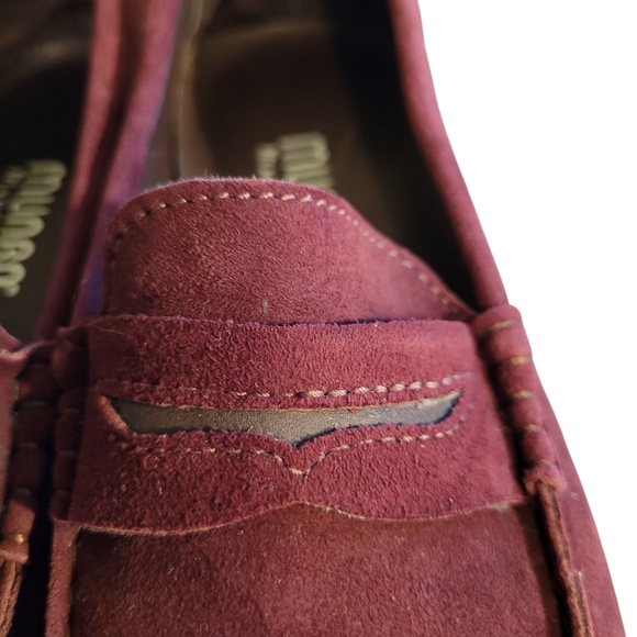 Munro American Ramie burgundy suede loafers - 8 M              U99